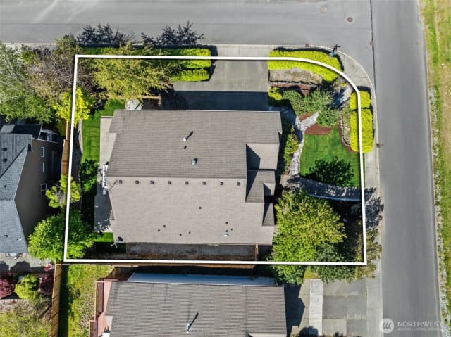 Property photo for 4002 33rd Street Ne, Tacoma photo 2