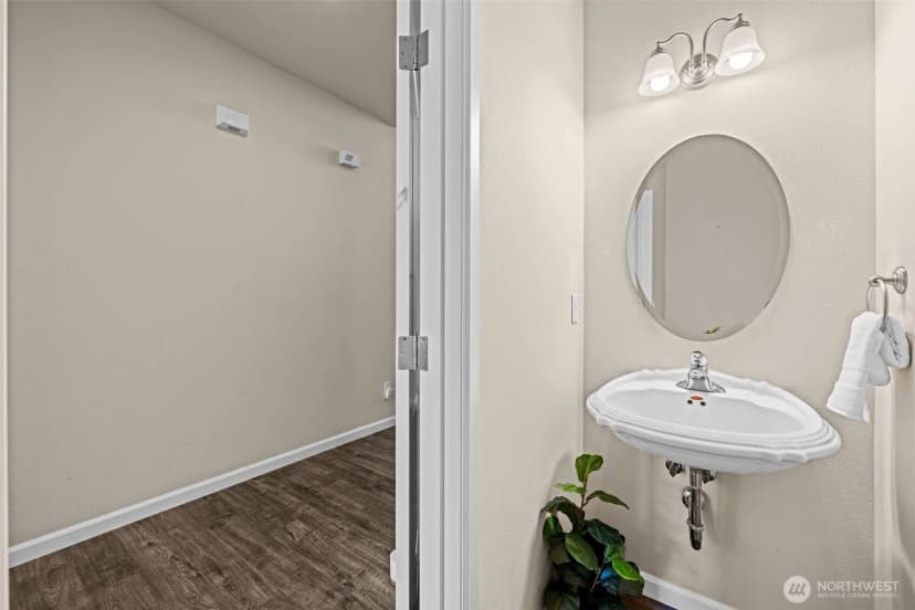 Property photo for 4002 33rd Street Ne, Tacoma photo 31