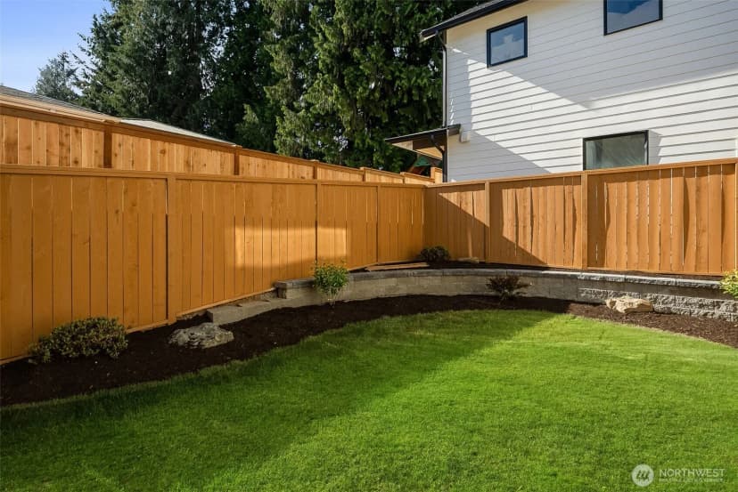 Property photo for 10604 Ne 137th Place, Kirkland photo 32