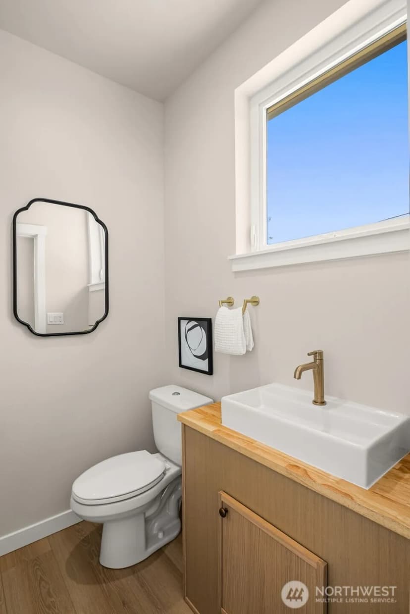 Property photo for 10604 Ne 137th Place, Kirkland photo 14