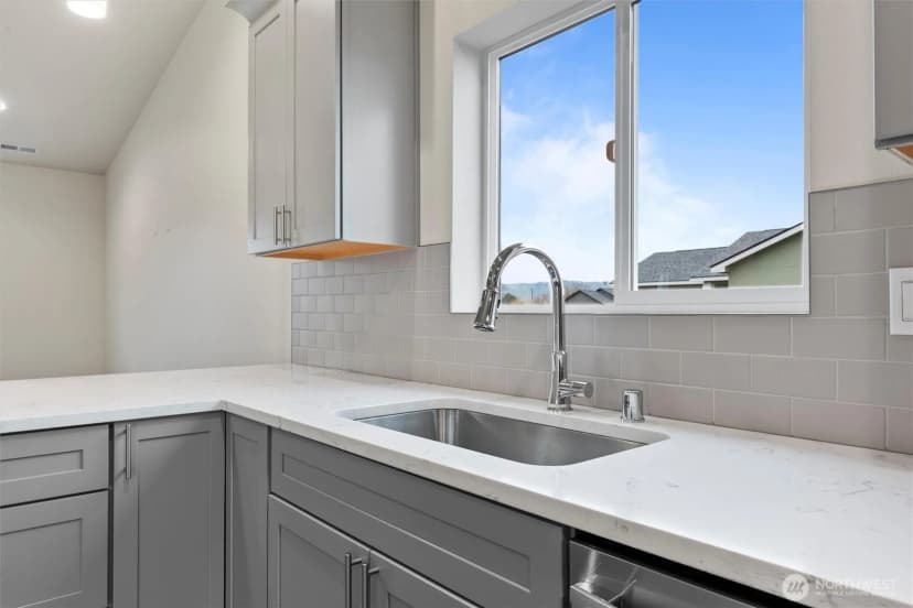 Property photo for 209 Rattray Drive, Mattawa photo 8