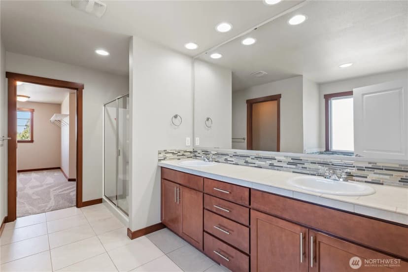 Property photo for 2761 W 99th Street, Blaine photo 35