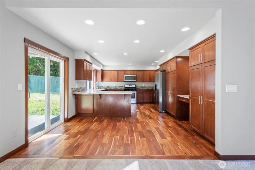 Property photo for 2761 W 99th Street, Blaine photo 4