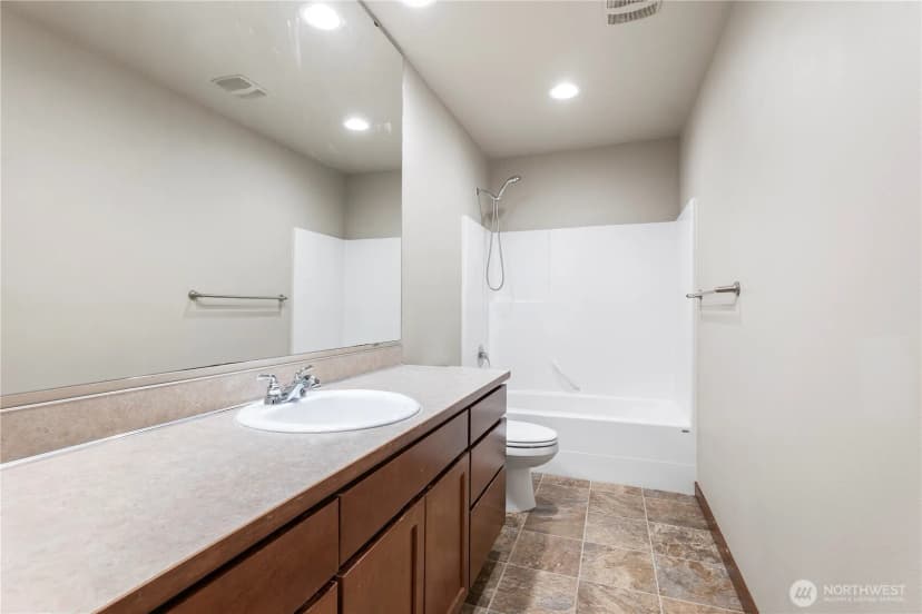Property photo for 2761 W 99th Street, Blaine photo 29
