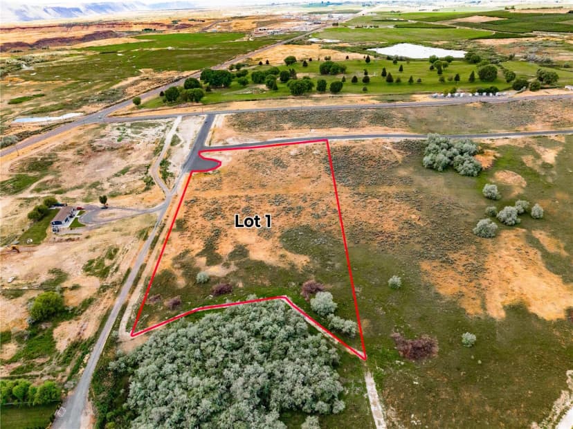 Property photo for 0 Parcel 1 Road B.9 Sw, Royal City photo 2