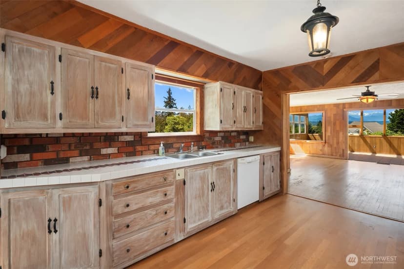 Property photo for 25443 Pioneer Way Nw, Poulsbo photo 23