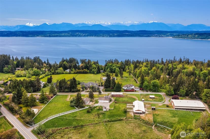 Property photo for 25443 Pioneer Way Nw, Poulsbo