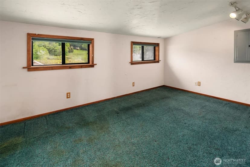 Property photo for 25443 Pioneer Way Nw, Poulsbo photo 36