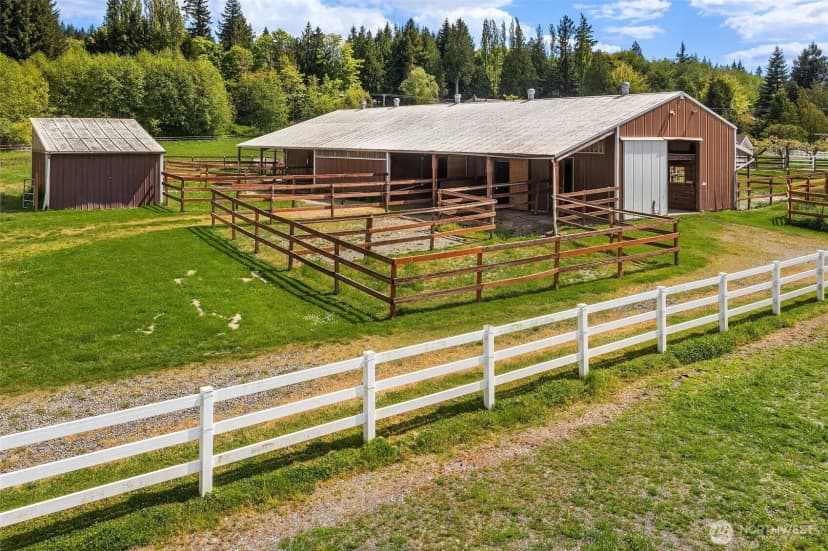 Property photo for 25443 Pioneer Way Nw, Poulsbo photo 11
