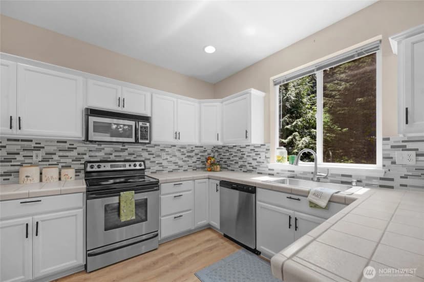Property photo for 2132 151st Place Sw, Lynnwood photo 7
