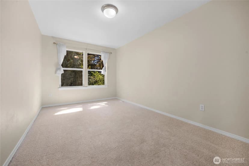 Property photo for 2132 151st Place Sw, Lynnwood photo 16