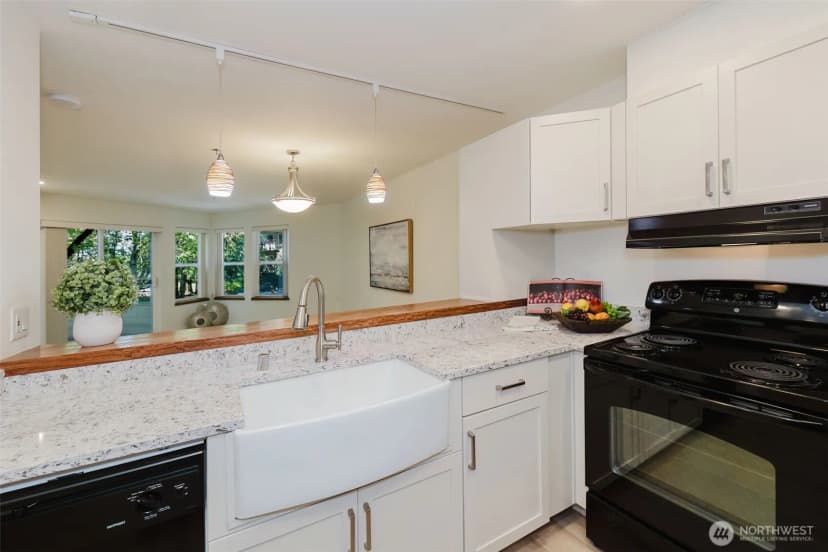 Property photo for 1750 152nd Avenue Ne #w110, Bellevue photo 6