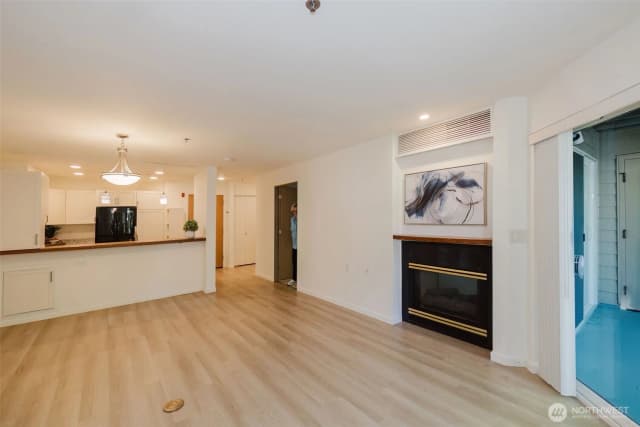 Property photo for 1750 152nd Avenue Ne #w110, Bellevue photo 2