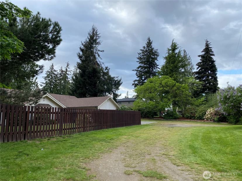 Property photo for 11310 Bingham Avenue E, Tacoma photo 2