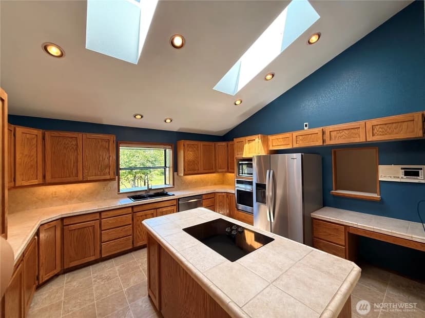 Property photo for 11310 Bingham Avenue E, Tacoma photo 26