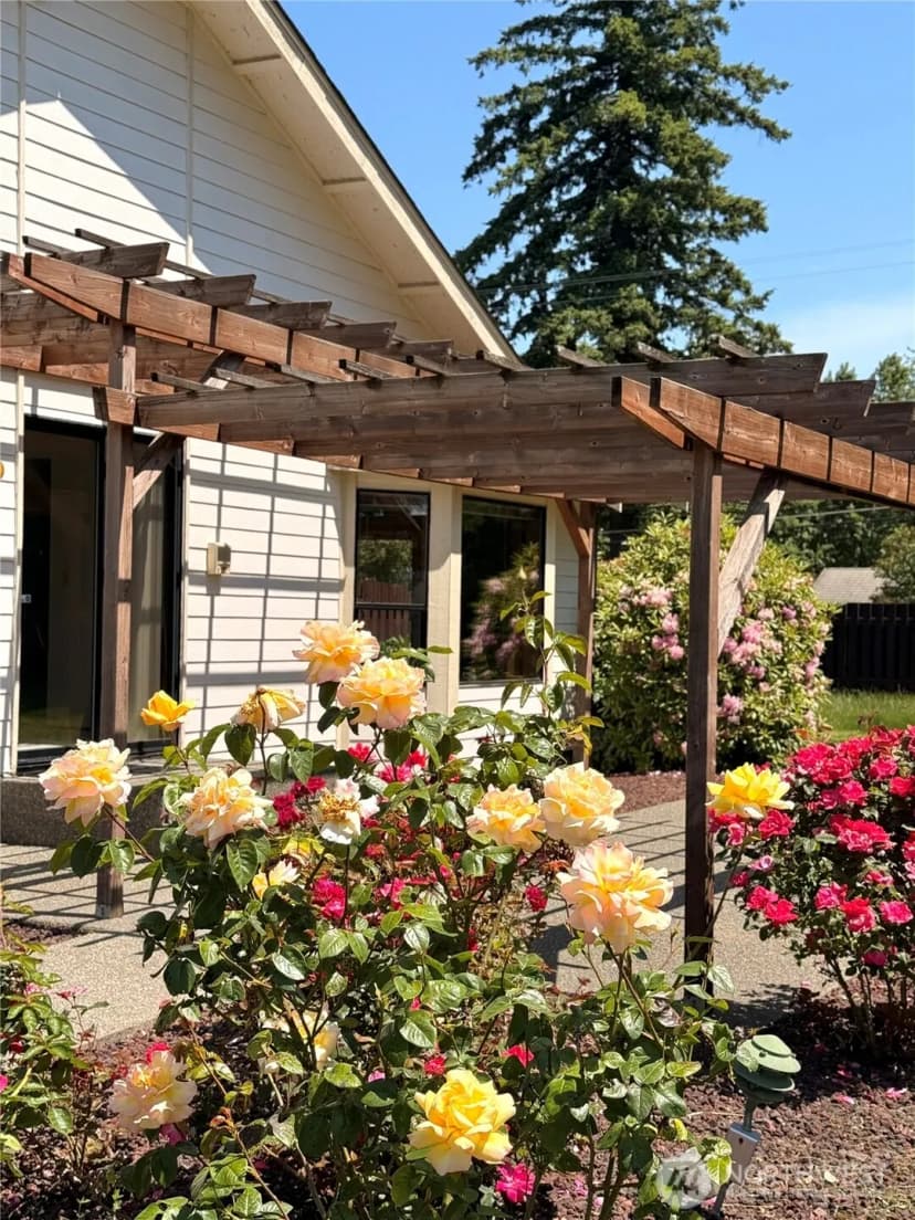 Property photo for 11310 Bingham Avenue E, Tacoma photo 8