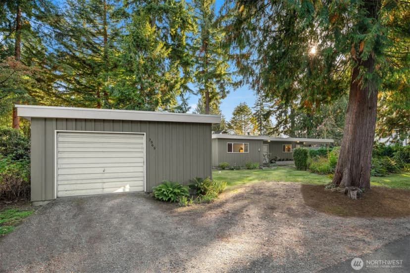 Property photo for 2965 74 Avenue Se, Mercer Island photo 2
