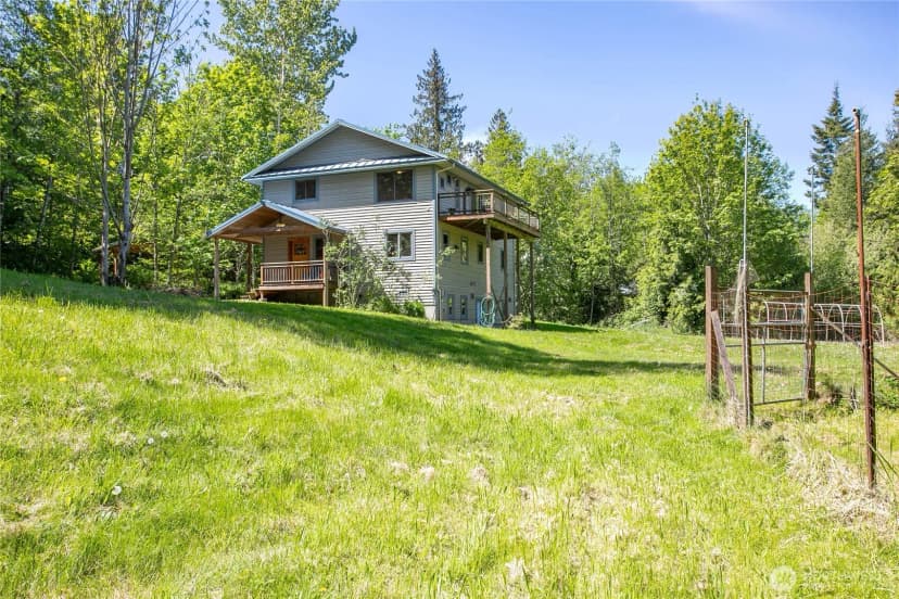 Property photo for 5483 Noon Road, Bellingham photo 36