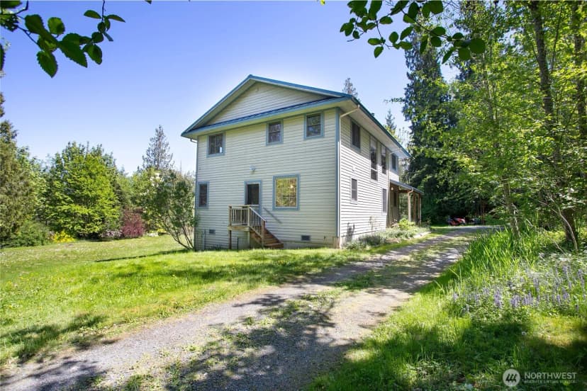 Property photo for 5483 Noon Road, Bellingham photo 2