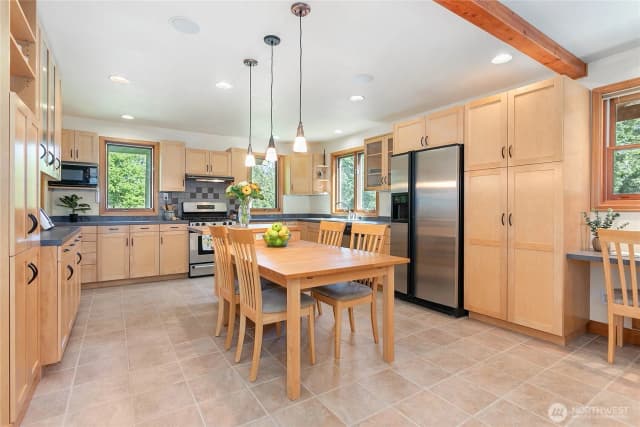 Property photo for 5483 Noon Road, Bellingham photo 5