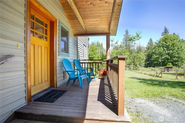 Property photo for 5483 Noon Road, Bellingham photo 4