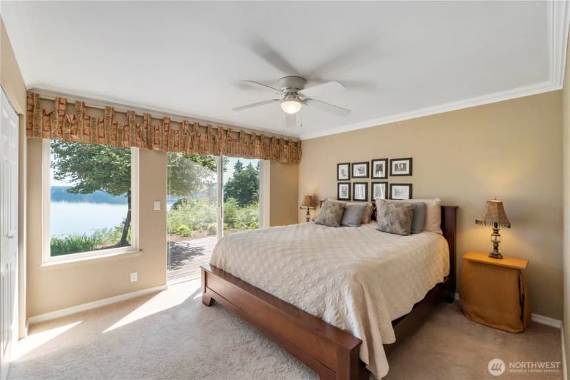 Property photo for 11011 Seaview Drive, Anderson Island photo 24