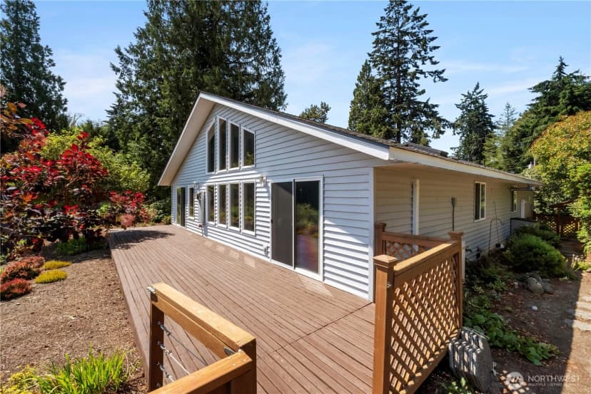 Property photo for 11011 Seaview Drive, Anderson Island photo 37