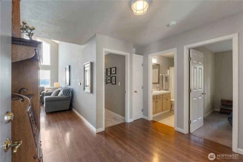 Property photo for 11011 Seaview Drive, Anderson Island photo 29