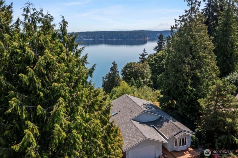 Property photo for 11011 Seaview Drive, Anderson Island photo 7
