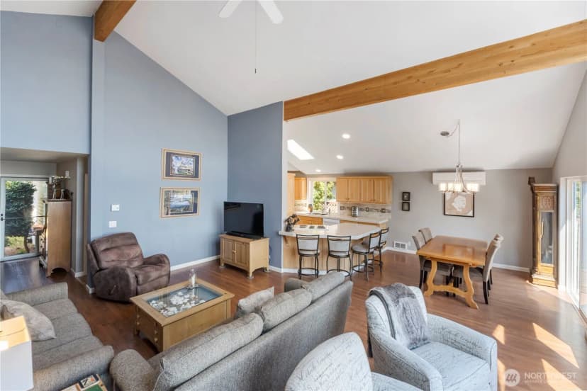 Property photo for 11011 Seaview Drive, Anderson Island photo 17