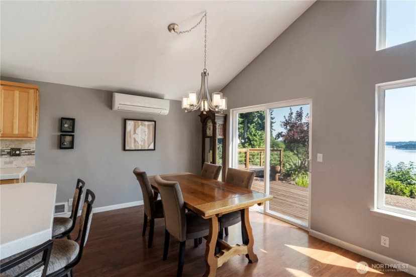 Property photo for 11011 Seaview Drive, Anderson Island photo 21