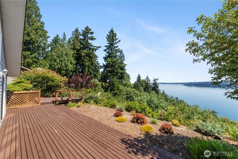 Property photo for 11011 Seaview Drive, Anderson Island photo 38