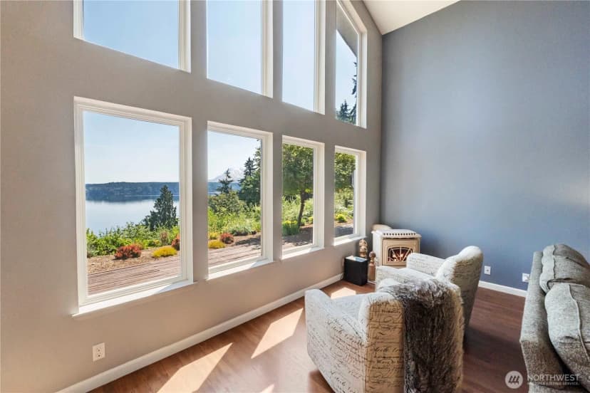 Property photo for 11011 Seaview Drive, Anderson Island photo 16