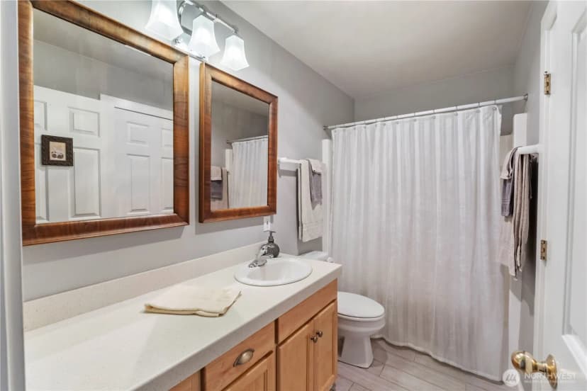 Property photo for 11011 Seaview Drive, Anderson Island photo 31