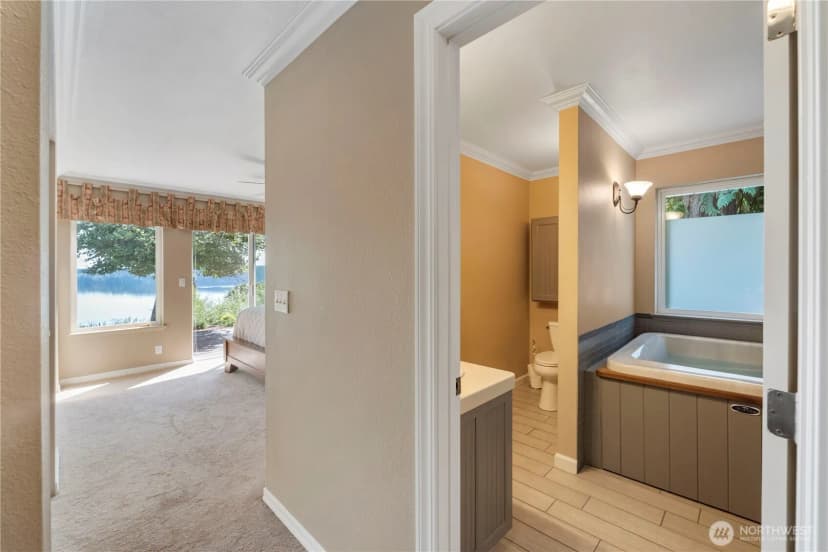 Property photo for 11011 Seaview Drive, Anderson Island photo 25