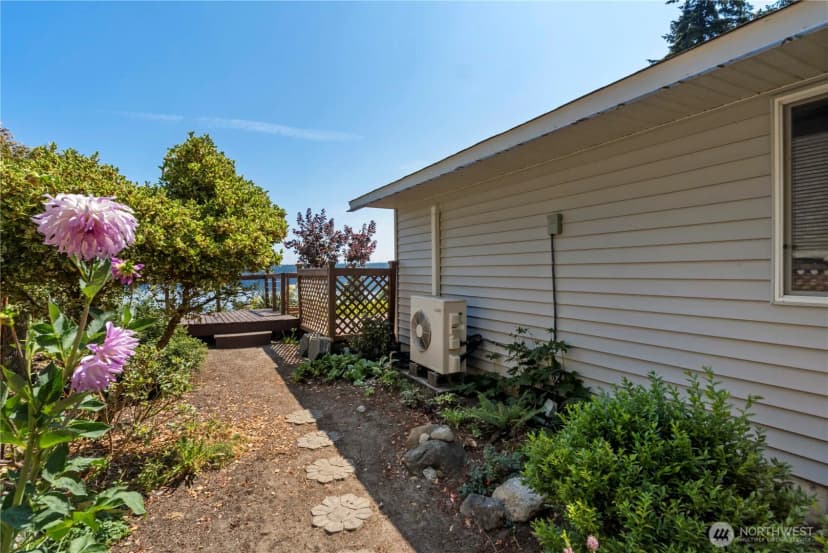 Property photo for 11011 Seaview Drive, Anderson Island photo 35