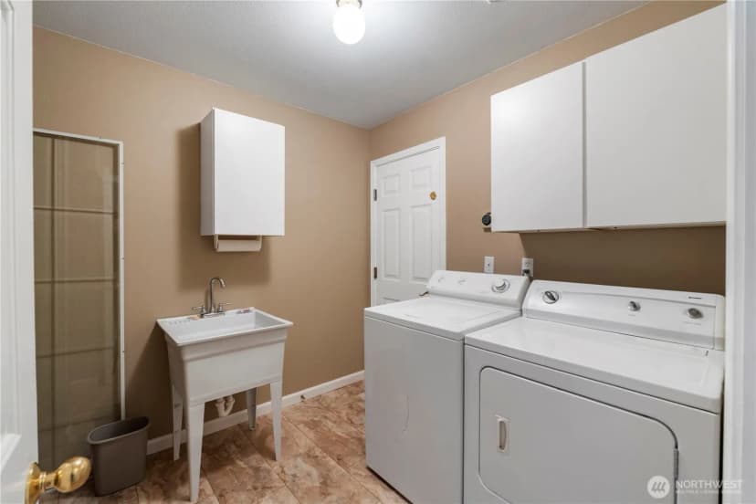 Property photo for 11011 Seaview Drive, Anderson Island photo 34