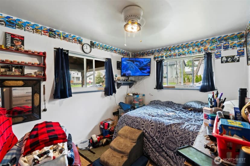 Property photo for 9444 5th Avenue Sw, Seattle photo 13