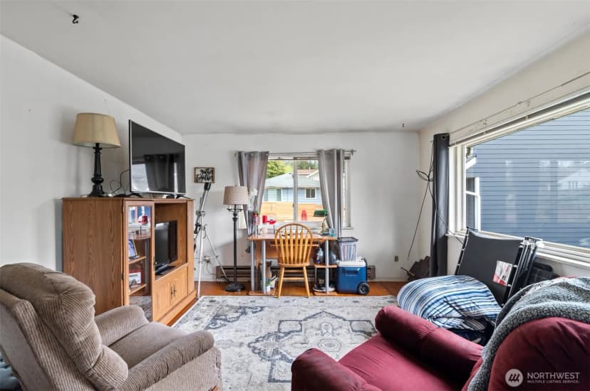 Property photo for 9444 5th Avenue Sw, Seattle photo 7