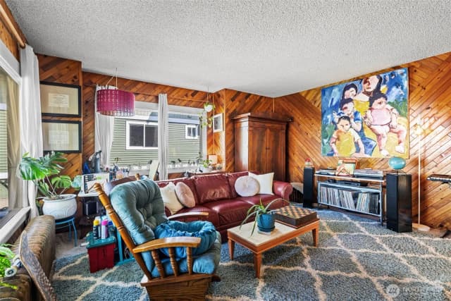 Property photo for 6744 Jones Avenue Nw, Seattle photo 4