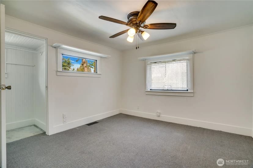Property photo for 1027 E Main Street, Auburn photo 14