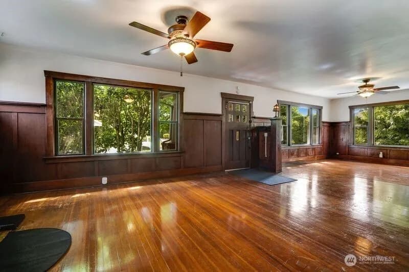 Property photo for 1027 E Main Street, Auburn photo 8