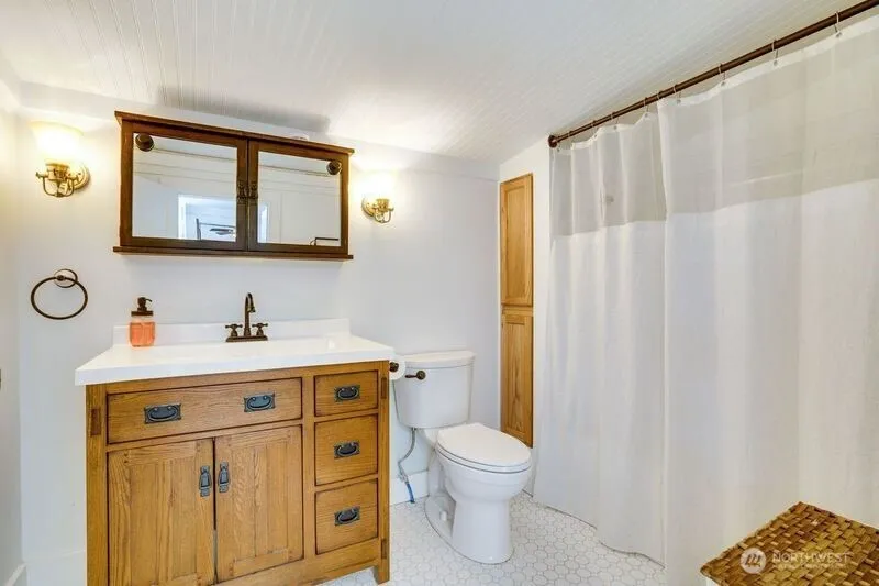 Property photo for 1027 E Main Street, Auburn photo 15
