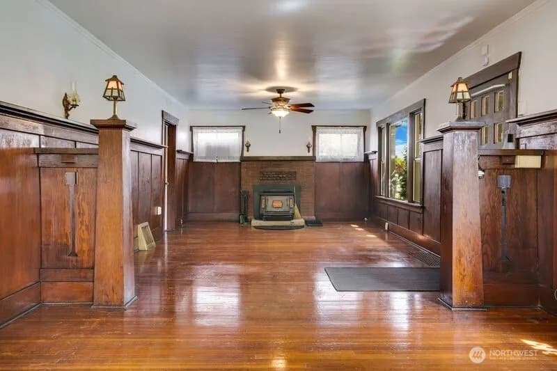 Property photo for 1027 E Main Street, Auburn photo 6