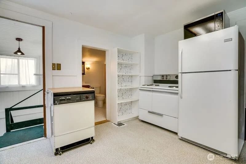 Property photo for 1027 E Main Street, Auburn photo 12