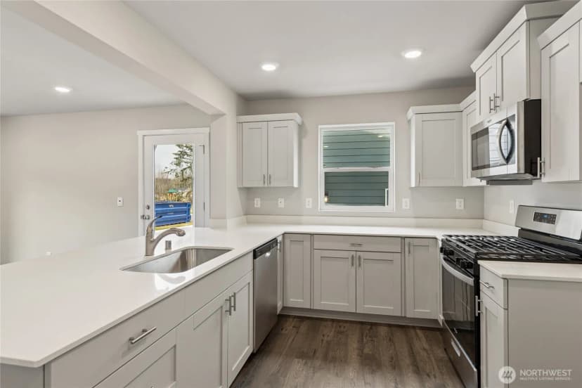 Property photo for 2335 Boxcar Street Ne #87, Olympia photo 8
