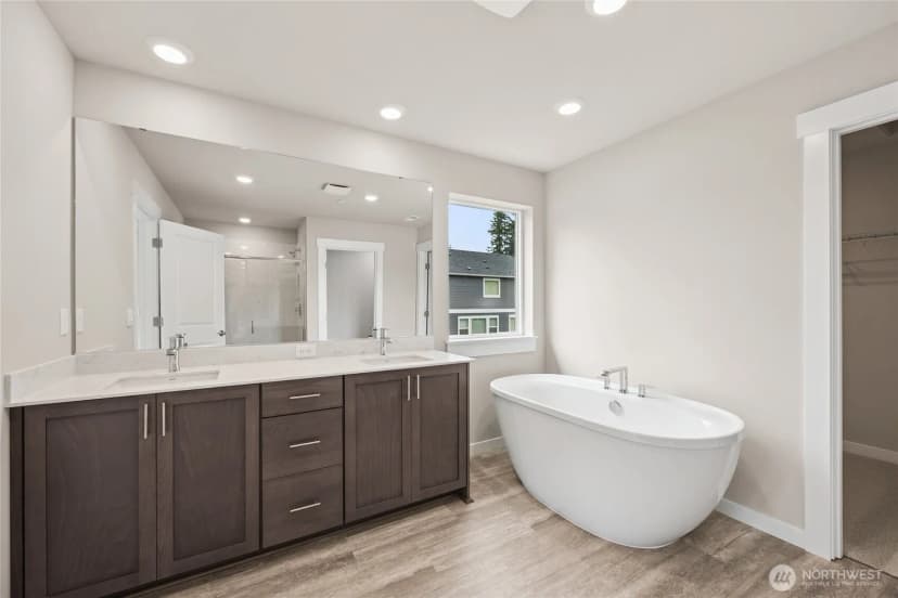 Property photo for 13233 Se 164th Avenue Se #204, Renton photo 21