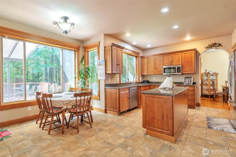 Property photo for 4711 Cleveland Avenue Se, Tumwater photo 14