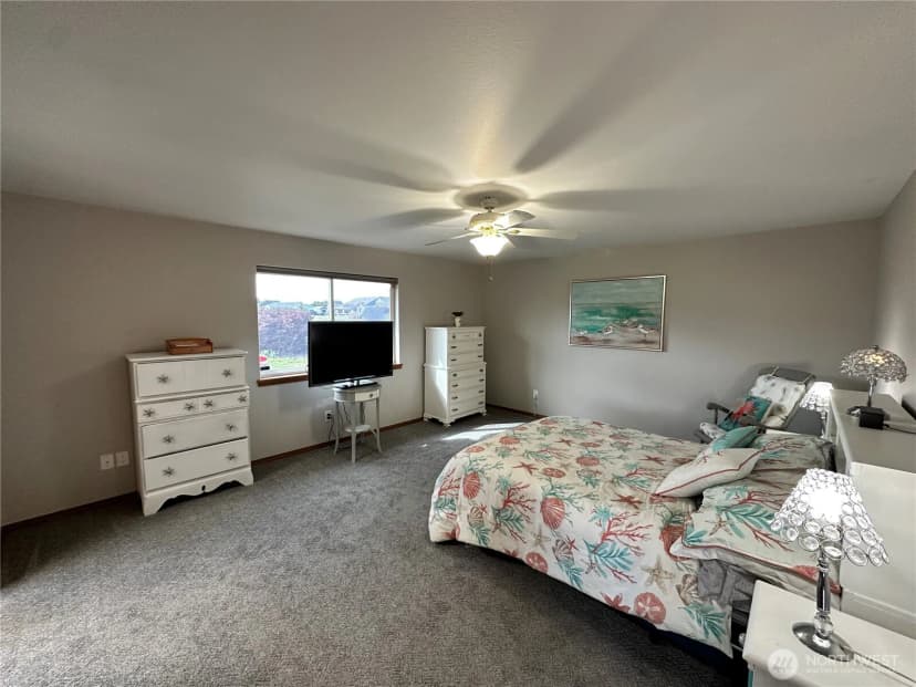 Property photo for 31 Quail Meadows Drive, Sequim photo 13