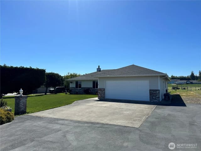 Property photo for 31 Quail Meadows Drive, Sequim photo 2